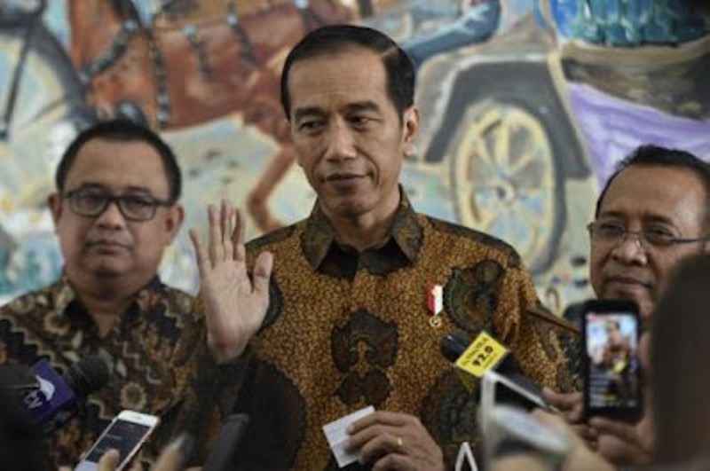 Jokowi Perintahkan Vaksinasi Pelajar Besar-besaran Jelang PTM