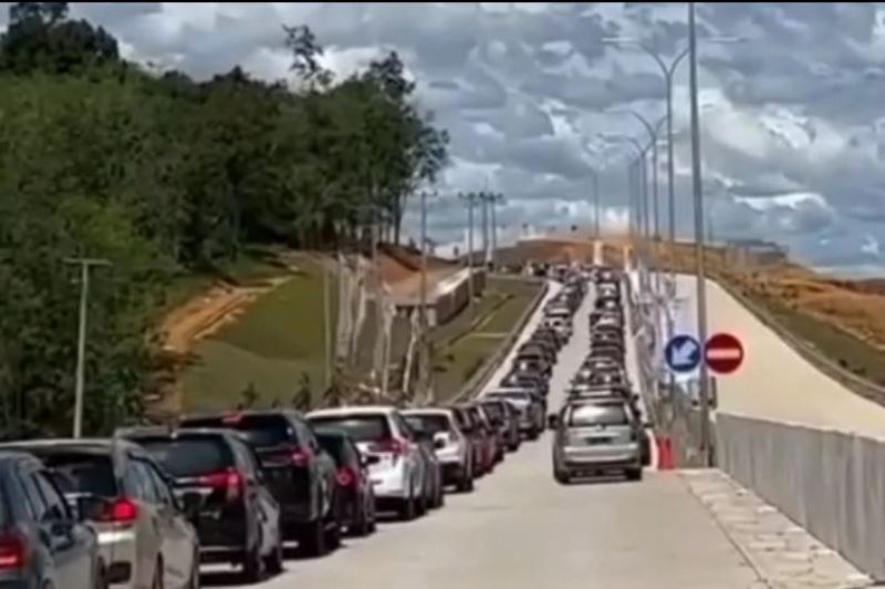 Kemacetan Terjadi Hingga 6 Km di Exit Tol Bangkinang