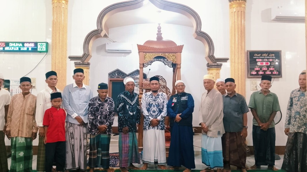 Jum’at Berkah Subuh Digelar di Masjid Baitul Maghfirah, Santuni Marbot dan Petugas Kebersihan