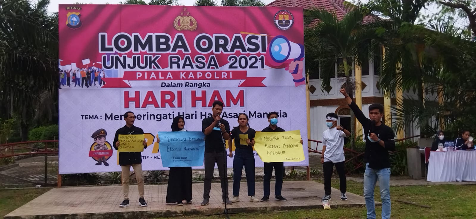 Tim Mahasiswa Unilak Juara Tiga Lomba Orasi Unjuk Rasa Peringatan Hari HAM Piala Kapolri Yang Diadakan Polda Riau