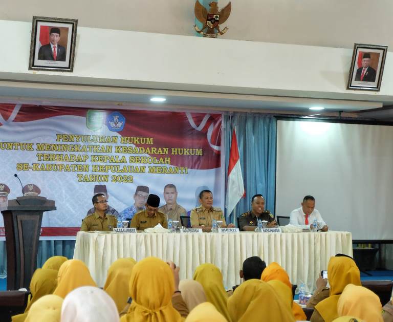 Bupati Kepulauan Meranti Minta Kepsek Fokus Cerdaskan Para Siswa