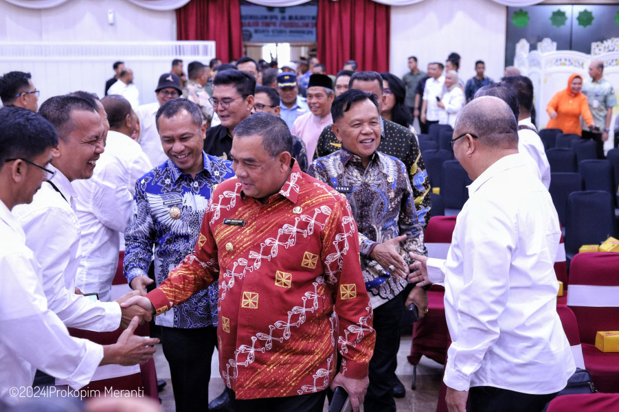 Hadiri Pelatikan Pengurus PWI Riau, Plt Bupati Asmar Ucapkan Tahniah