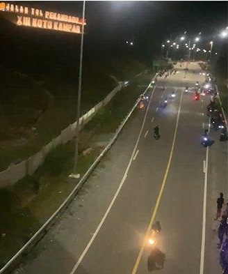 Pintu Tol di Kampar Jadi Arena Balap Liar, Picu Keresahan Masyarakat