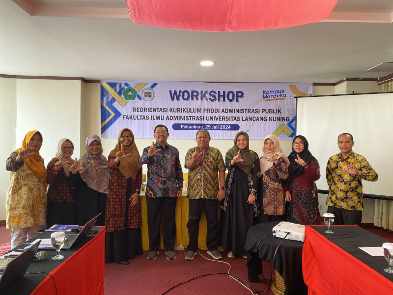 FIA UNILAK Gelar Workshop Reorientasi Kurikulum Outcome Based Education