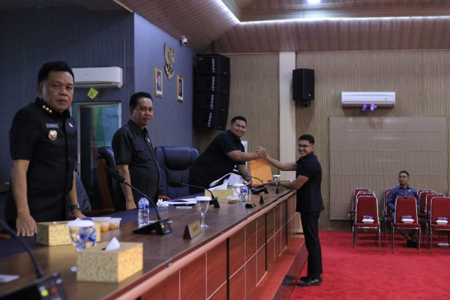 DPRD Kepulauan Meranti Gelar Paripurna Pandum Fraksi-fraksi dan Pendapat Bupati Terhadap Ranperda