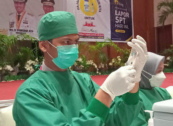Vaksinasi Massal, tidak Punya KTP Pekanbaru Juga Dilayani