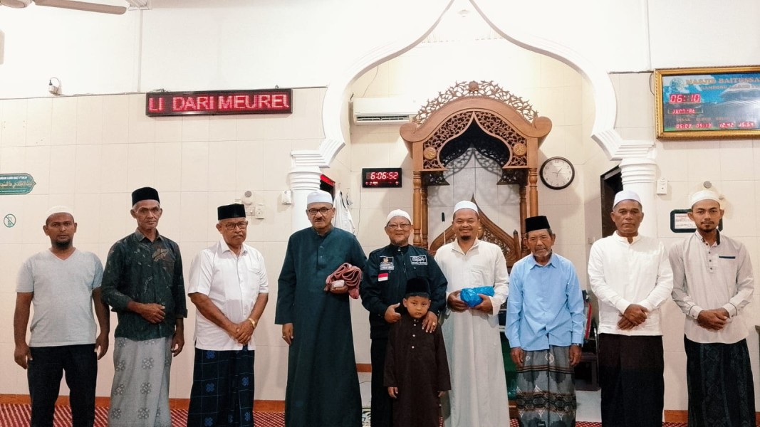 Jum'at Berkah Subuh Sambangi Masjid Baitussattar Meuredu