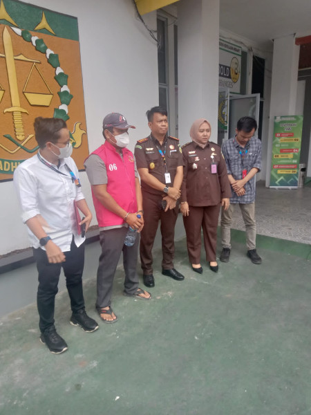 Tim Tabur Kejati Riau Berhasil Mengamankan Buronan Sejak Tahun 2018