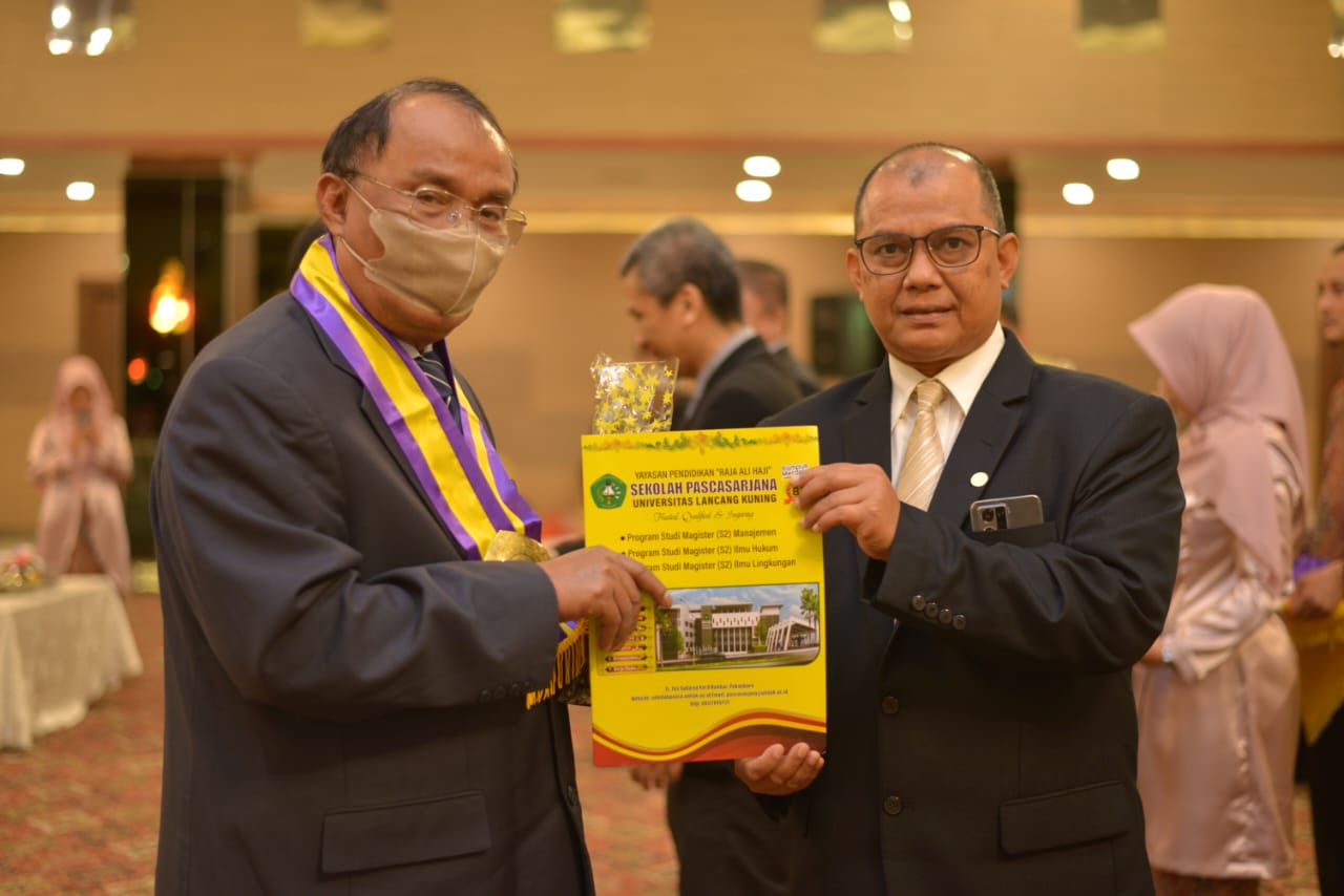 Rektor Unilak Dr Junaidi: Ir. Effendi Sianipar MM menjadi Contoh Bagi Generasi Muda Pentingnya Pendidikan
