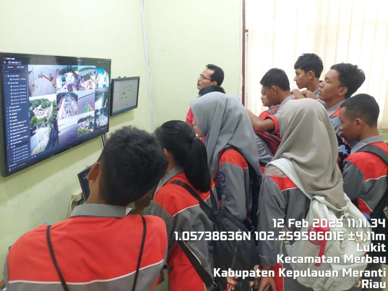Disambut Baik PT. ITA, Puluhan Siswa/i SMKN 1 Merbau Lakukan Kunjungan Industri di Kurau Camp