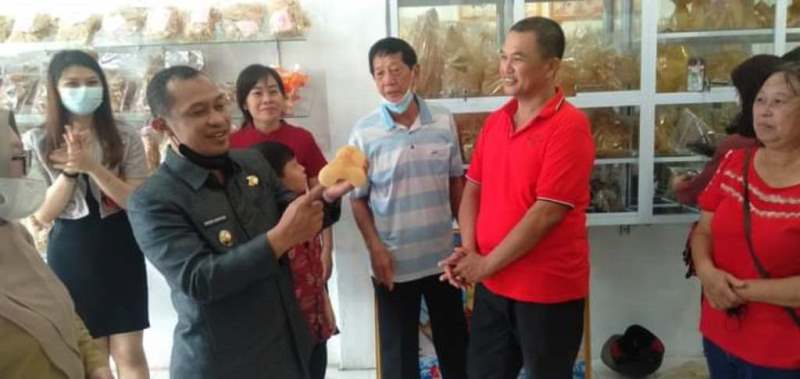 Oleh-Oleh Ong Kiat Sukses Diresmikan Wakil Bupati