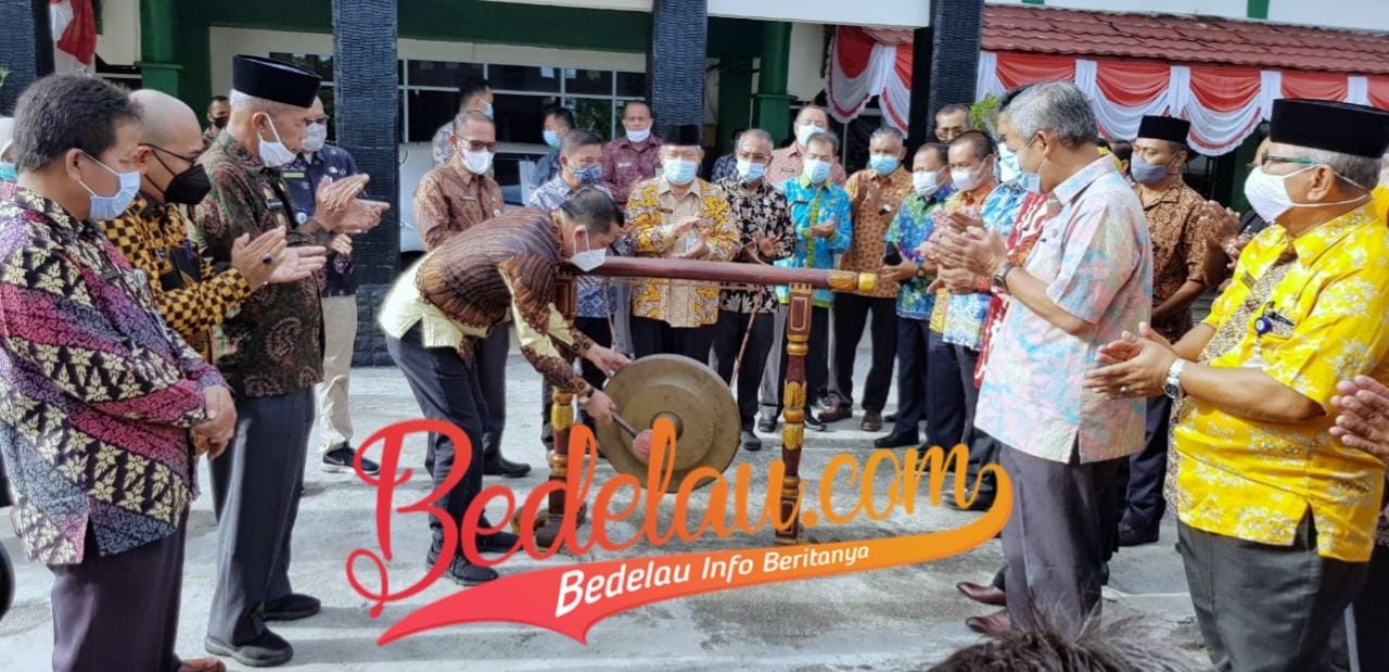 Bupati H. Muhammad Adil, Lounching Program Ketuk Pintu Melayani dengan Hati dan Pencanangan Pendataan Keluarga Tahun 2021