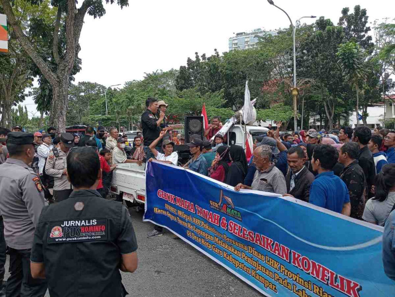 Perjuangkan Lahan 2.500 Ha di Kota Garo Kampar, Warga Geruduk Kantor Gubernur Riau