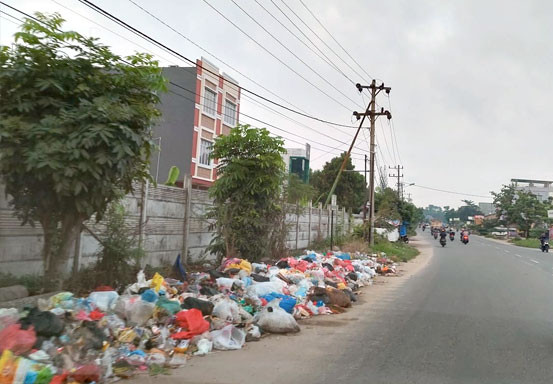 Karna Dokumen Lelang tak Beres, Pengangkutan Sampah di Pekanbaru Belum  Normal