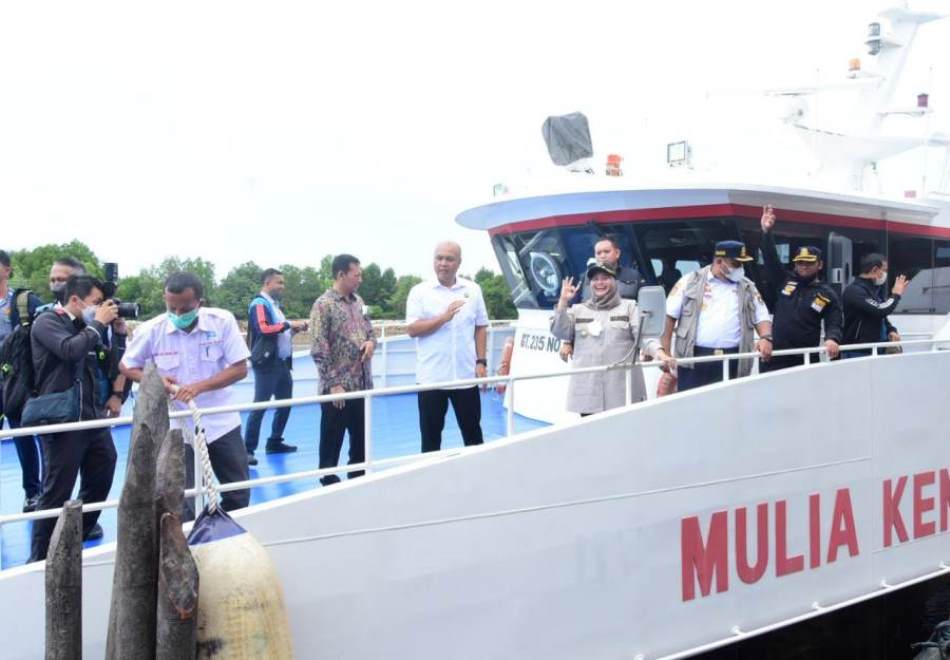 Bupati Lepas Pelayaran Perdana Pelabuhan BSSR Selatbaru