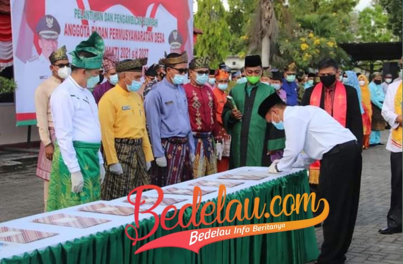 Bupati Melantik dan Mengambil Sumpah BPD Se-Kabupaten Kepulauan Meranti