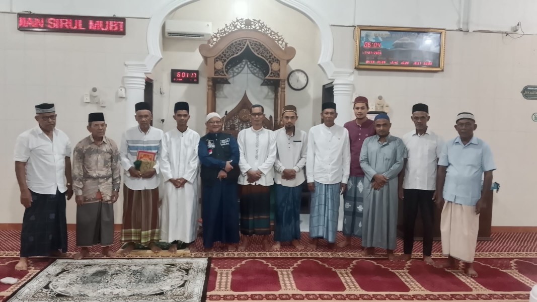 Jumat Berkah di Mesjid Baitussattar, Wujud Kepedulian Sosial Masyarakat Meureudu