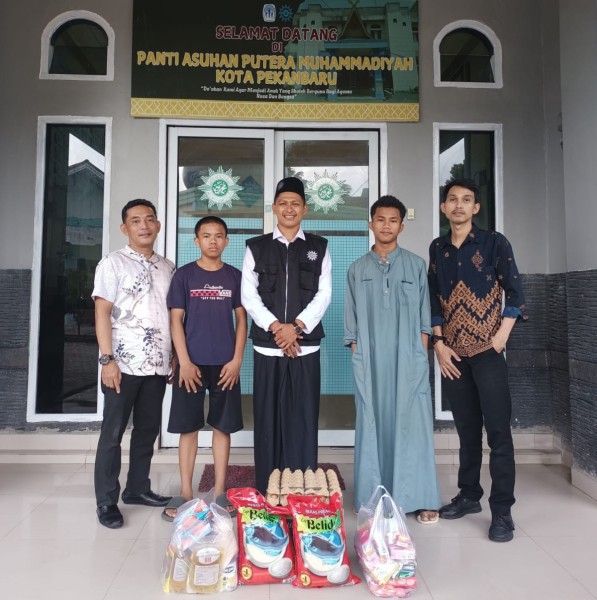 Komitmen Managemen New Paragon dan Grand Dragon Kembali Salurkan Sembako