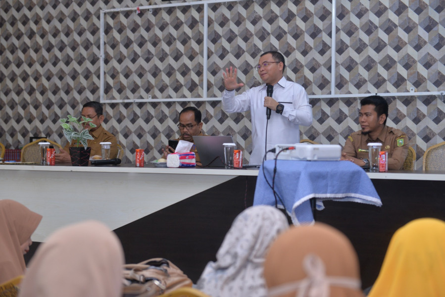 Ubah Mindset Guru Menjadi Transformative Teacher, ini Pesan Rektor Unilak Untuk Guru SMAN 1 Bangkinang