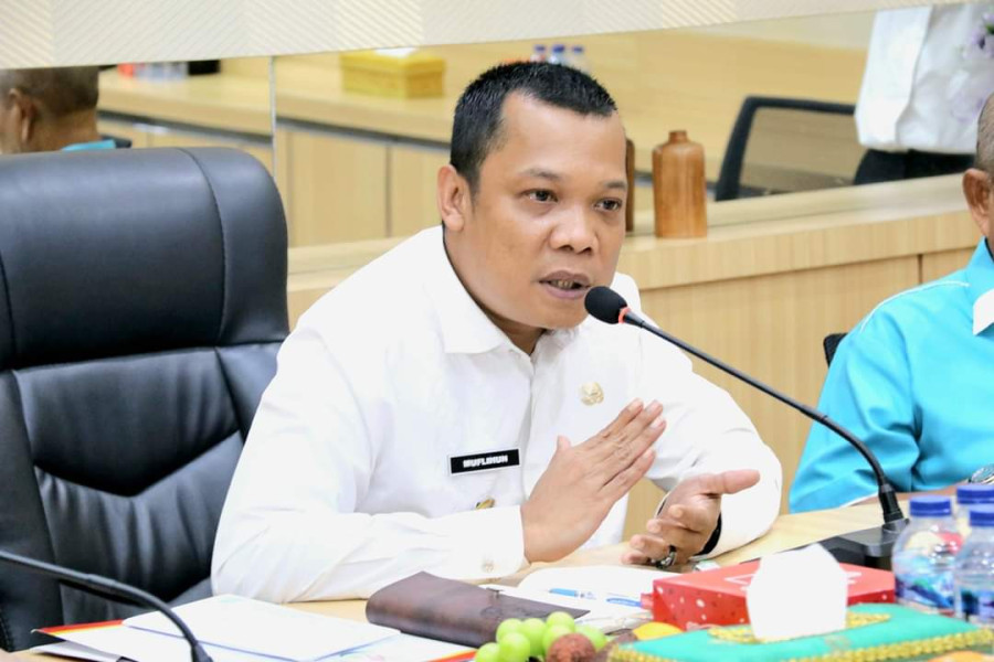 Pemko Pekanbaru Tangguhkan Persetujuan Izin Tiang dan Kabel FO