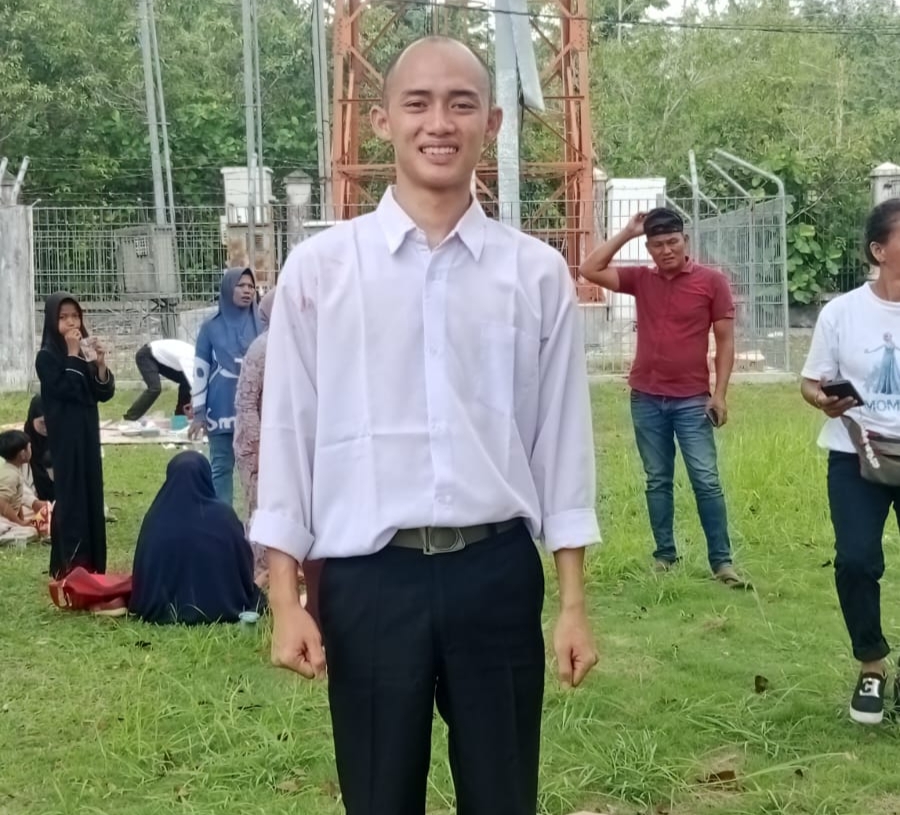 Anak Tukang Jahit Baju Berasal Dari Kampung Lulus Seleksi TNI AD