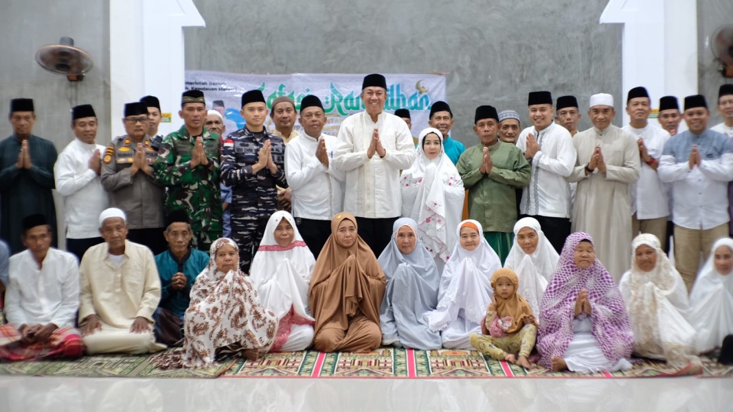 Wakil Bupati Muzamil Baharudin Safari Ramadhan di Desa Insit Kecamatan Tebingtinggi Barat