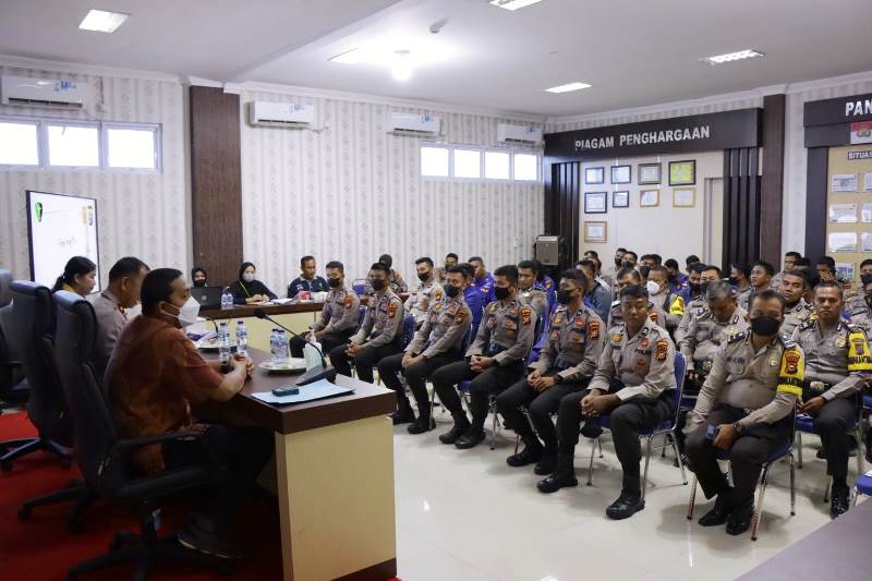 Bid Dokkes Polda Riau Gelar Sosialisasi dan Penyuluhan Kesehatan bagi Personel Polres Kepulauan Meranti