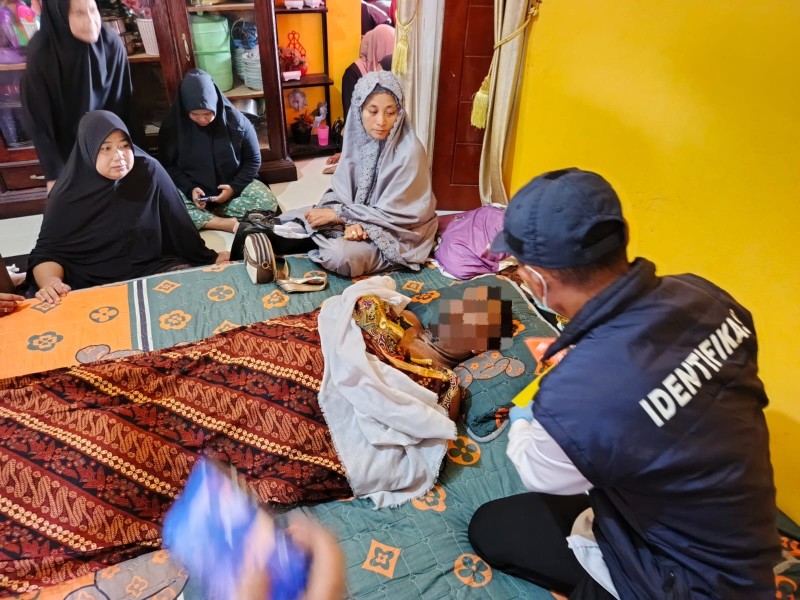Warga Kuansing Digegerkan Penumuan Mayat Pria di Kebun Sawit, Ada Bekas Lilitan Tali