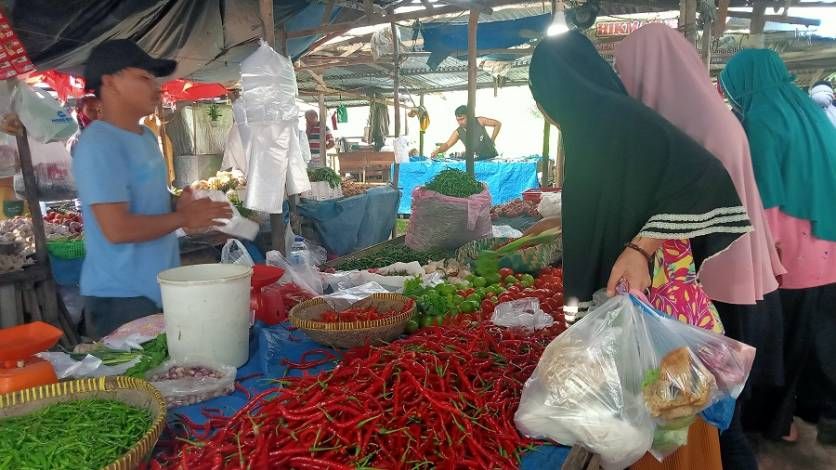 Jalan Lintas Sumbar-Riau Putus, Harga Bahan Pokok Naik