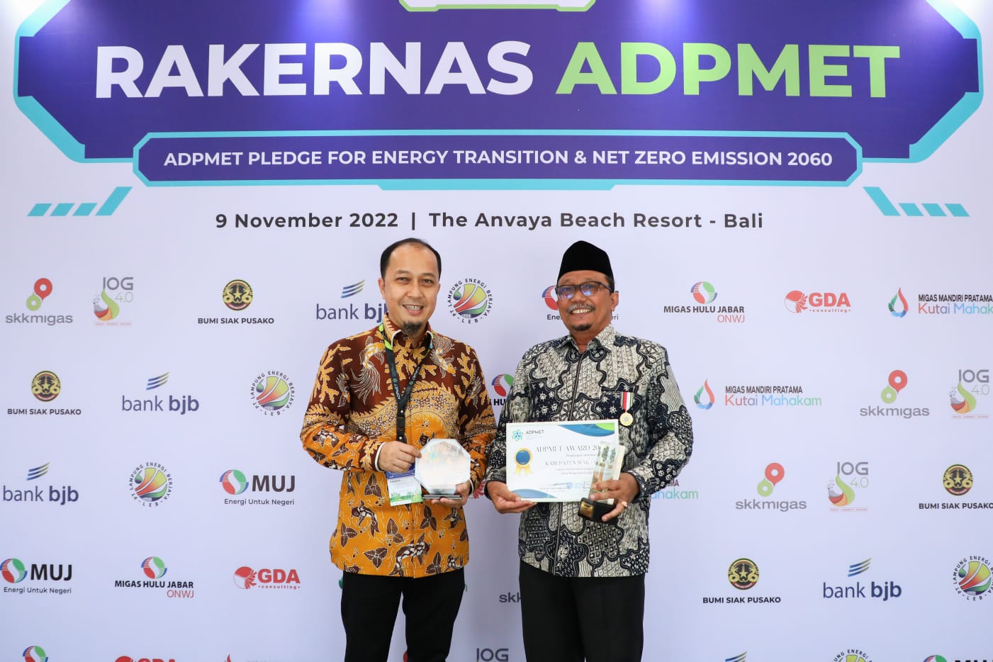 Siak Raih Penghargaan Capaian Kinerja Daerah Anggota ADPMET Penggunaan Energi Terbarukan