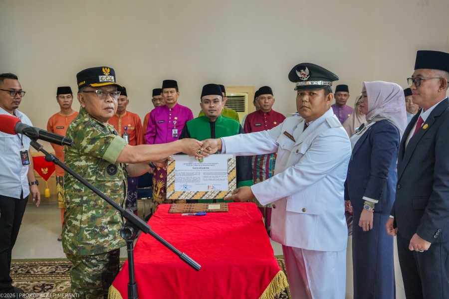 Bupati Asmar Lantik 29 Pejabat Pemkab Meranti, Tekankan Integritas dan Kinerja