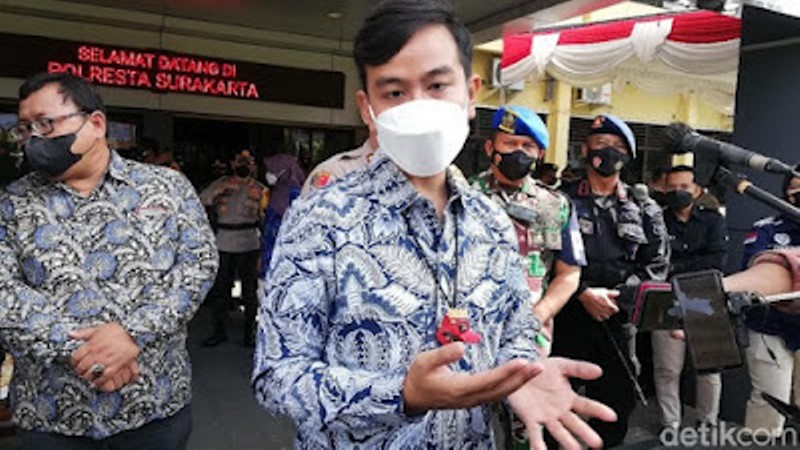 Siap Diperiksa KPK, Gibran Bakal Laporkan Balik Ubedillah Badrun?