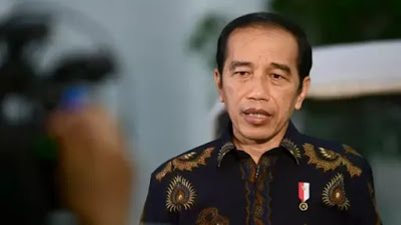 Daya Beli Masyarakat Tertekan, Jokowi Akan Lanjutkan Program Bansos
