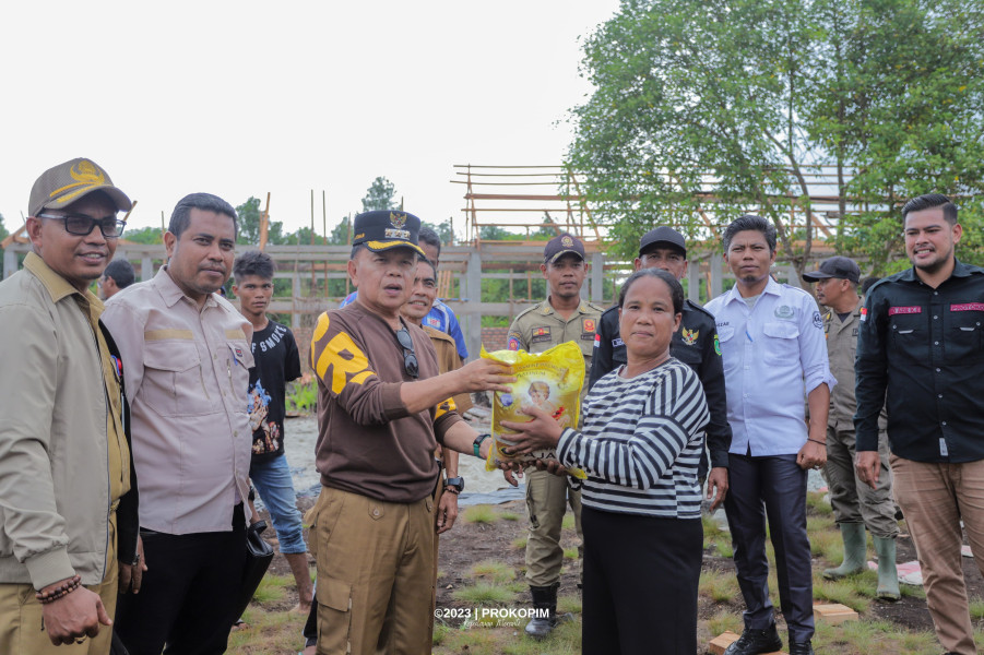 Kunjungi Dusun Nerlang, Plt Bupati Asmar Perintahkan Dinas Terkait Ambil Tindakan