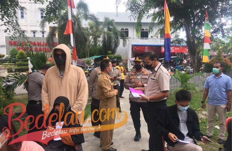 Tinjau Vaksinasi di Puskesmas Selatpanjang, Kapolres Dorong Dinkes Capai Target 1100 Vaksin Per Hari